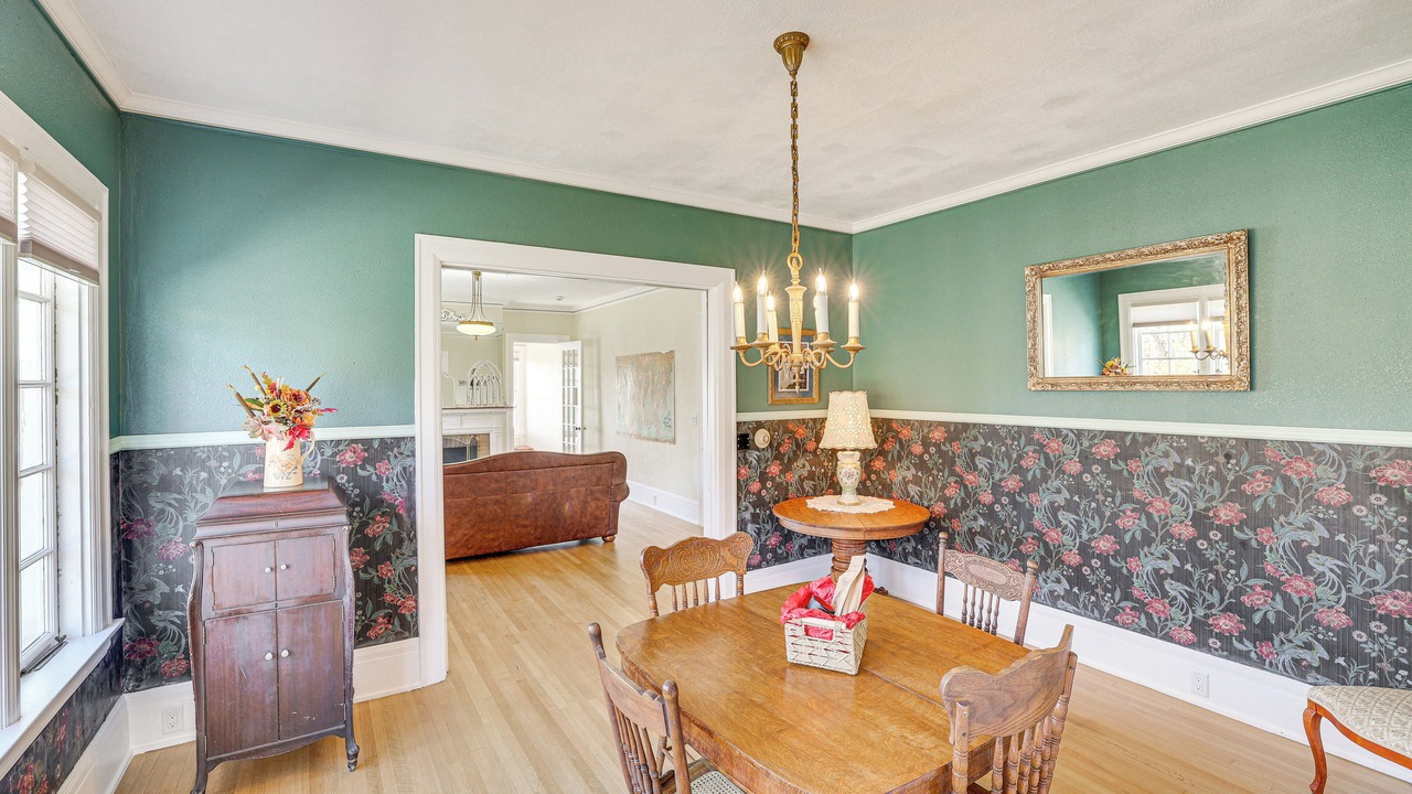 Photo of Livingroom in Pendleton