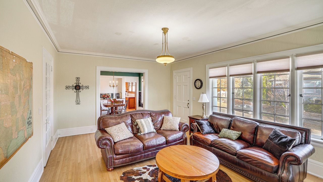 Photo of Livingroom in Pendleton