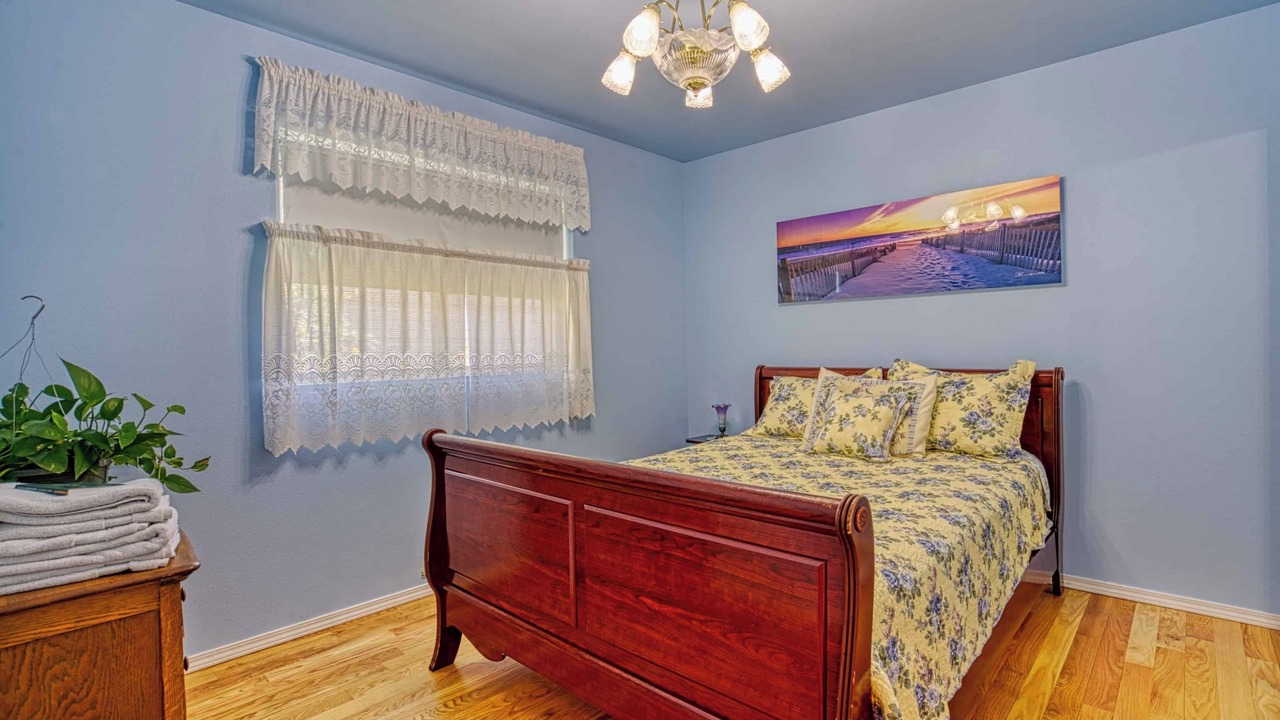 Photo of Bedroom in Weiser