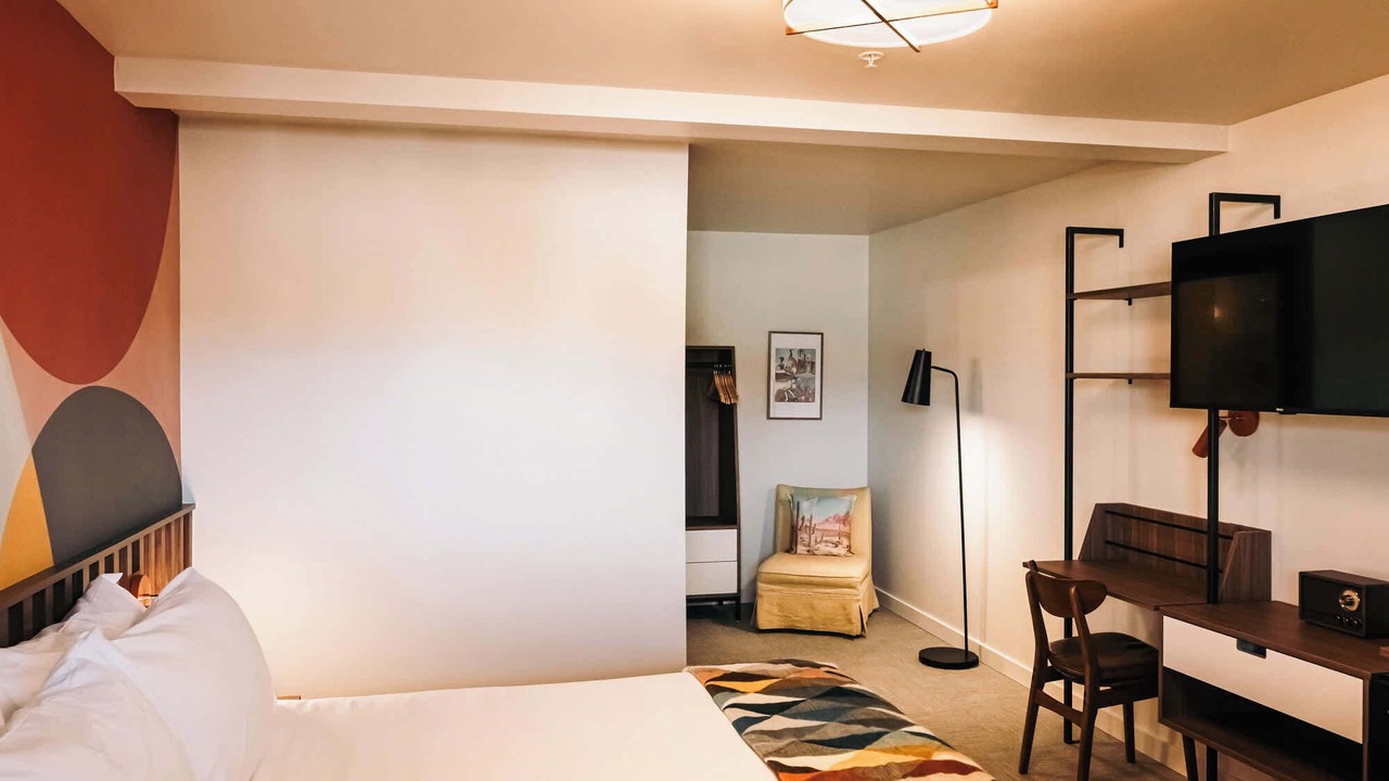 Photo of Bedroom in Hale