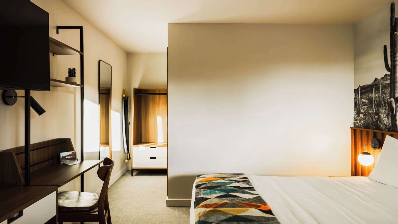 Photo of Bedroom in Hale