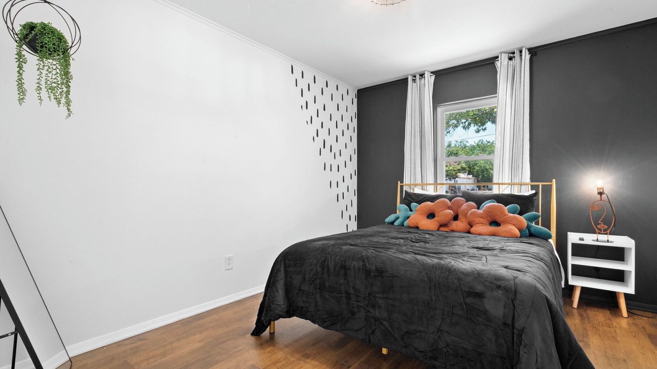 Photo of Bedroom in Weatherford