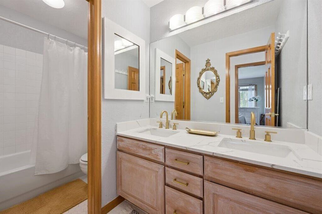 Photo of Bathroom in Dupont