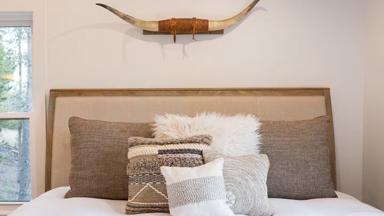 Photo of Bedroom in Evergreen