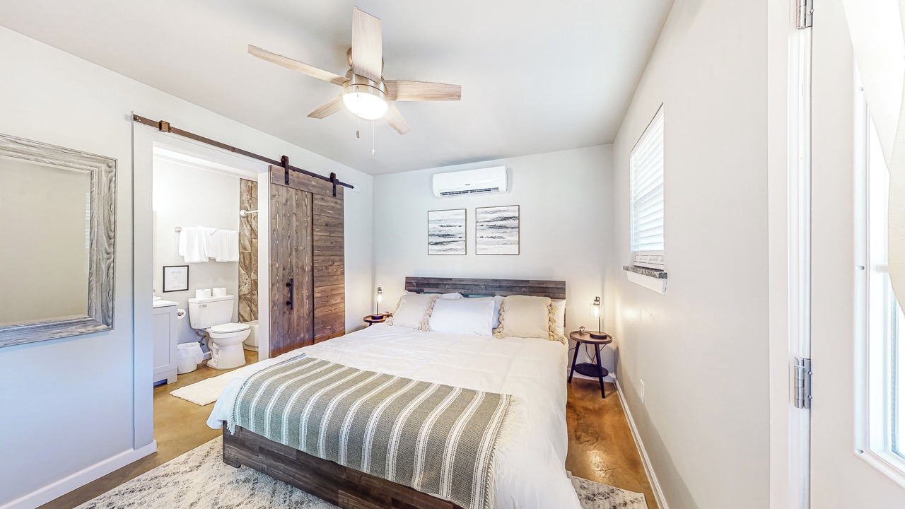 Photo of Bedroom in Eufaula