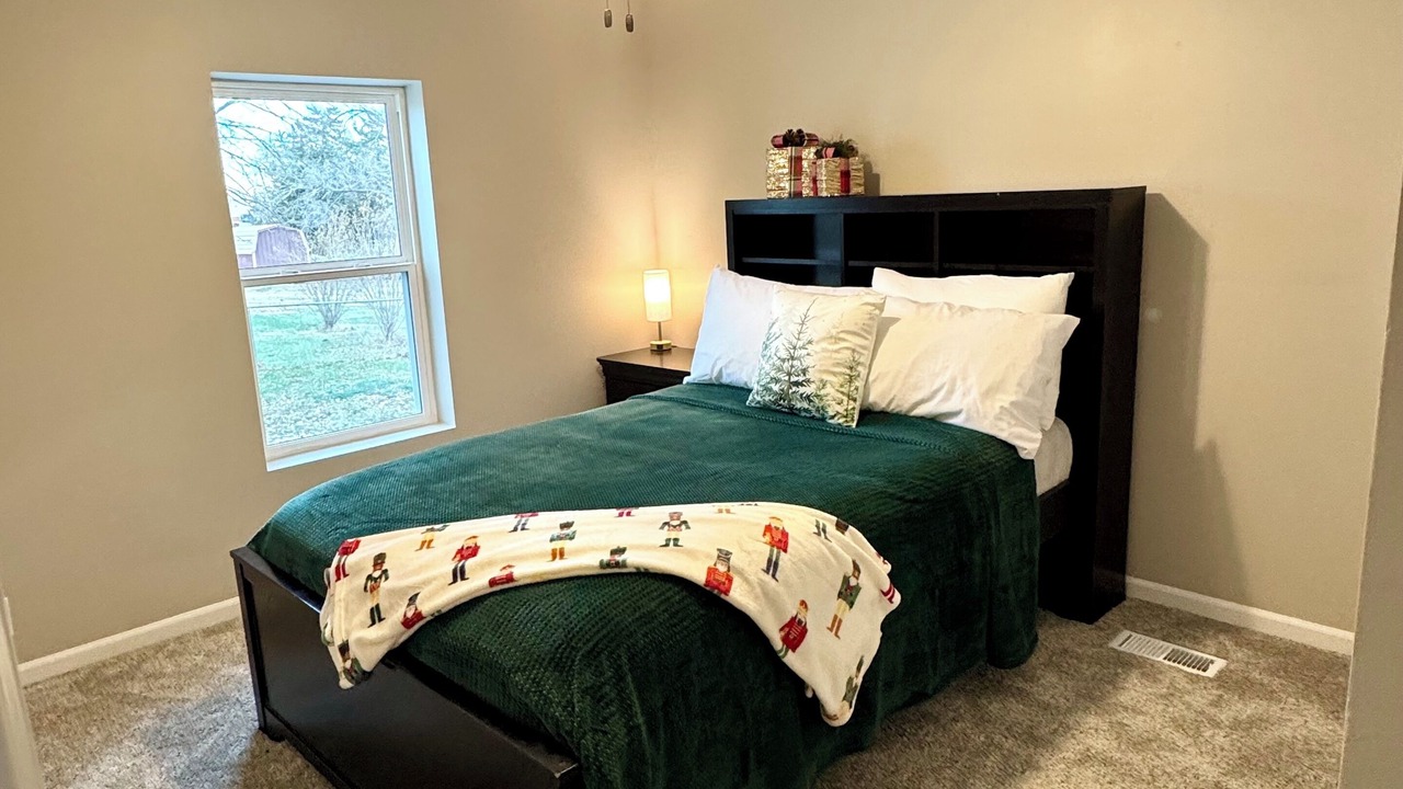 Photo of Bedroom in Oskaloosa