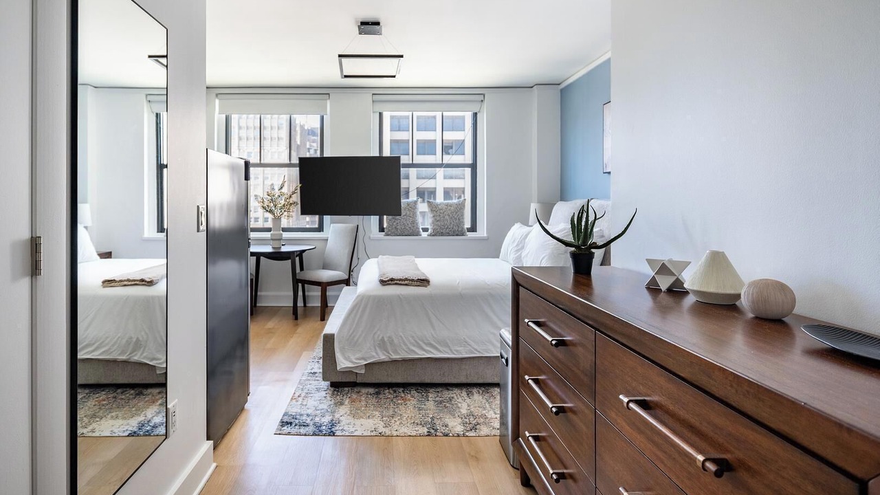 Photo of Bedroom in Financial District