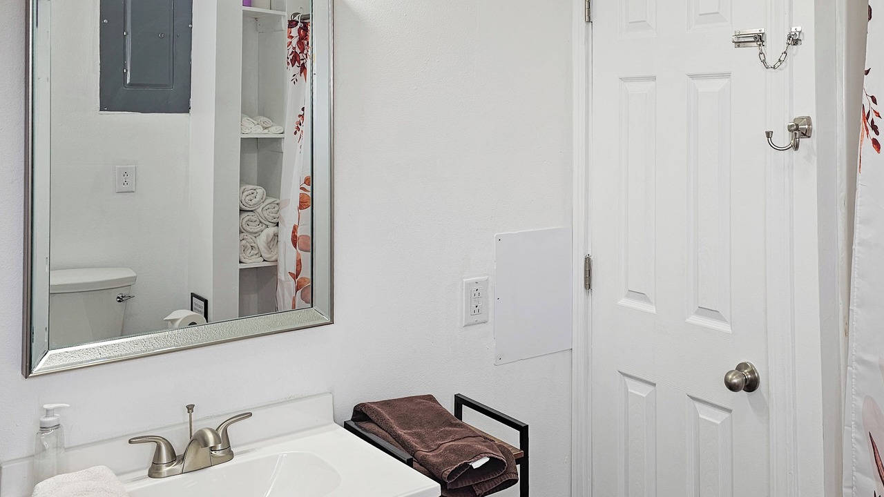 Photo of Bathroom in Nauvoo