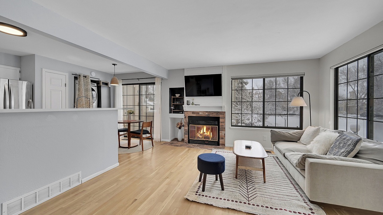 Photo of Livingroom in Gunbarrel