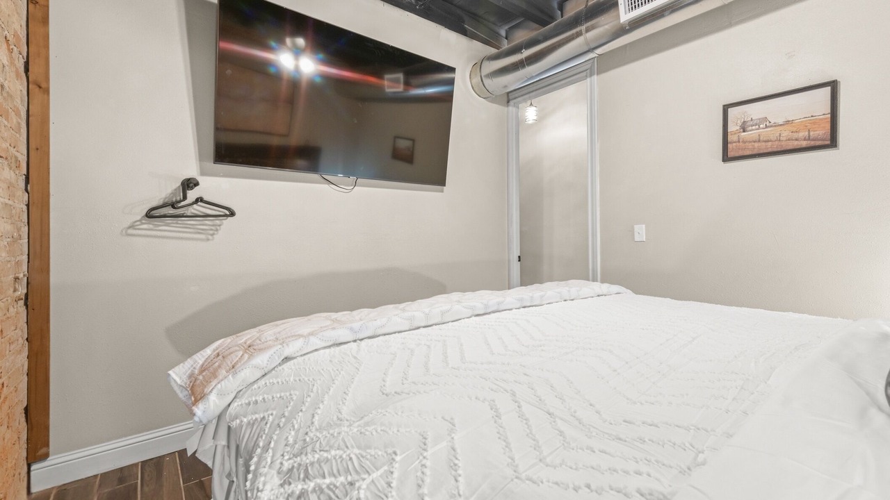 Photo of Bedroom in Baird