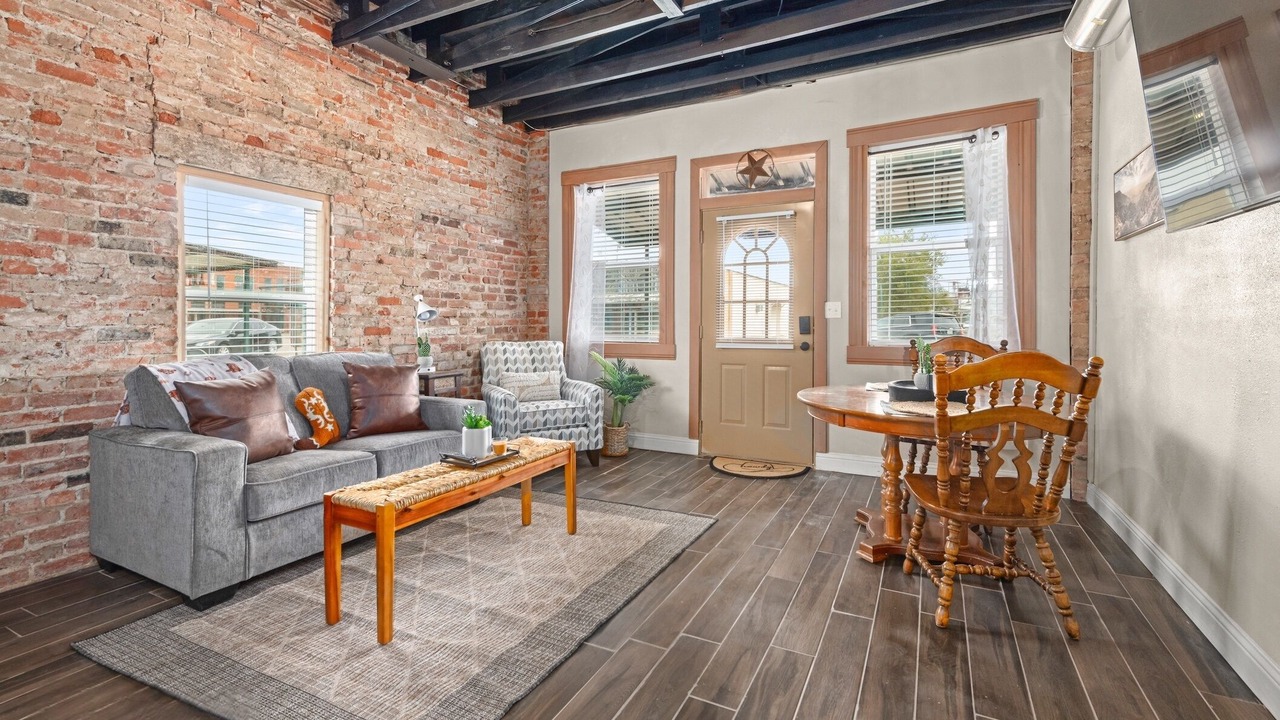 Photo of Livingroom in Baird