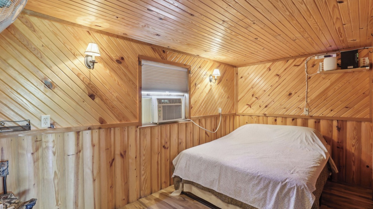 Photo of Bedroom in Fairport