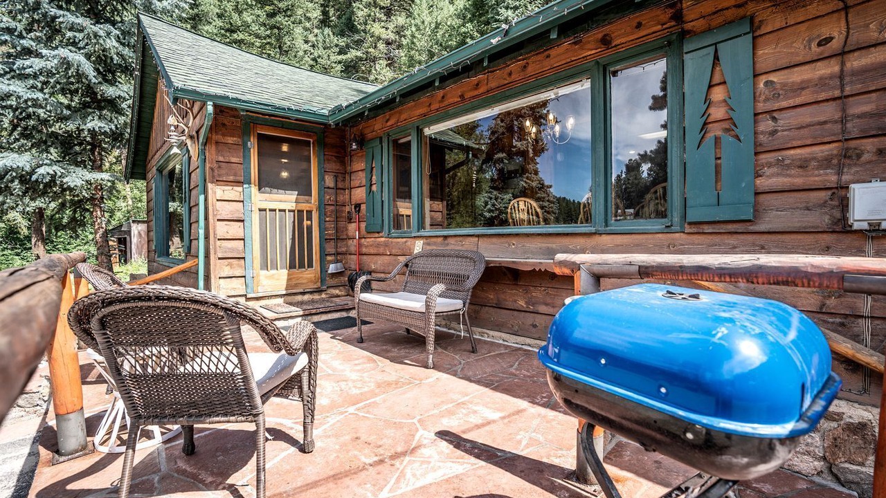 Photo of Patio Balcony in Evergreen
