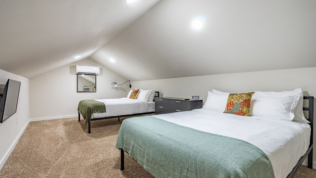 Photo of Bedroom in Arbor Heights