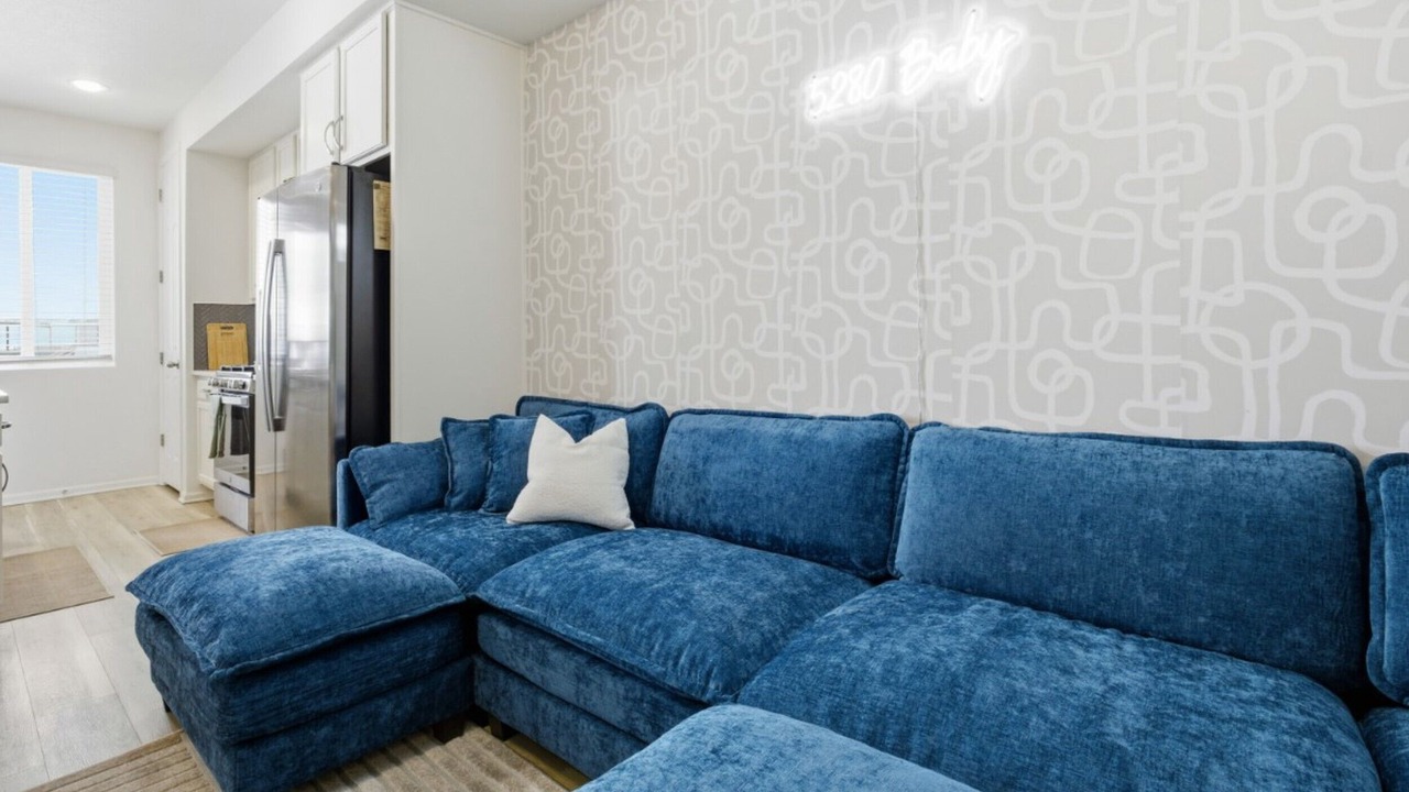 Photo of Livingroom in Commerce City