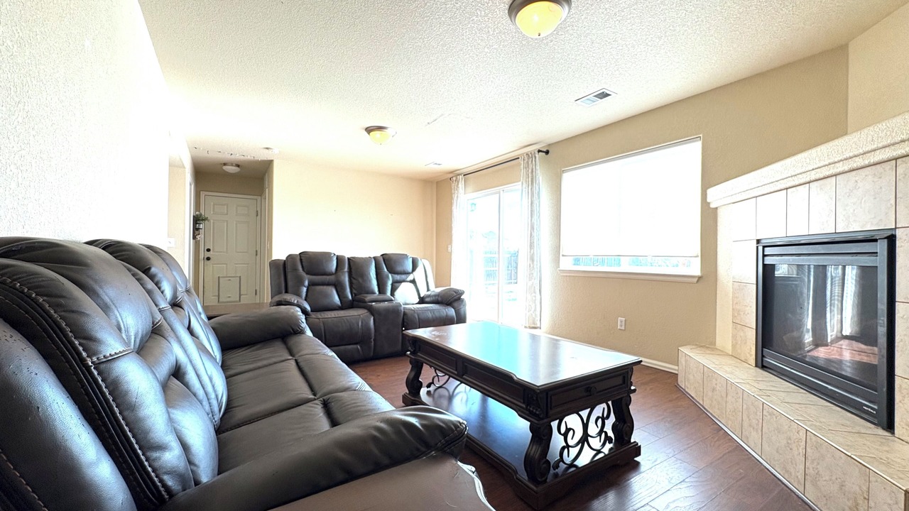 Photo of Livingroom in Peyton