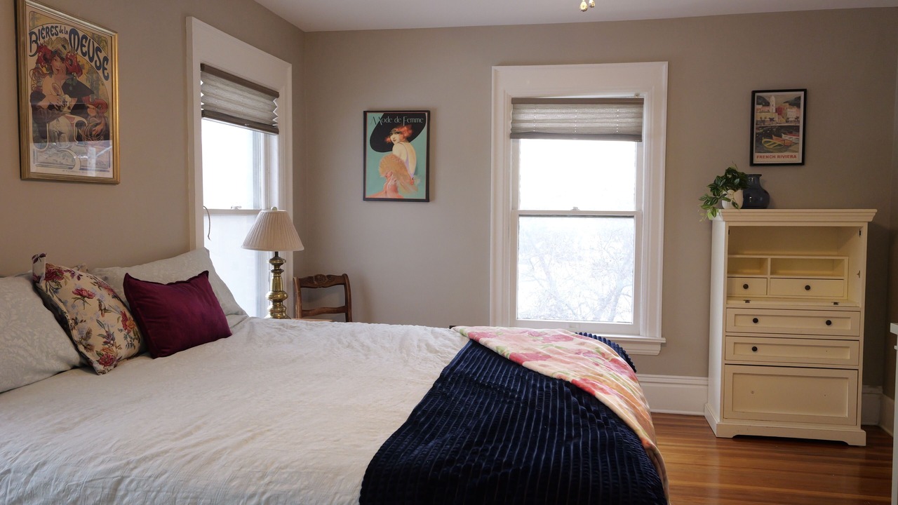 Photo of Bedroom in Near South