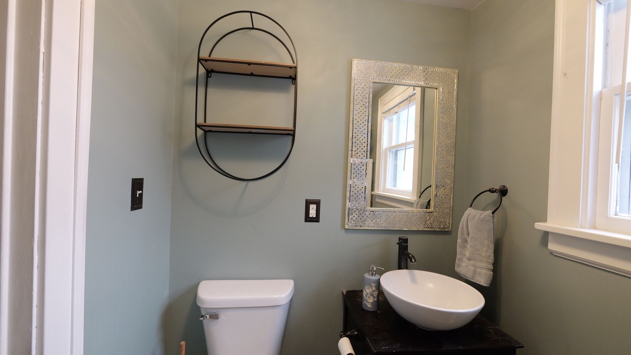 Photo of Bathroom in Near South