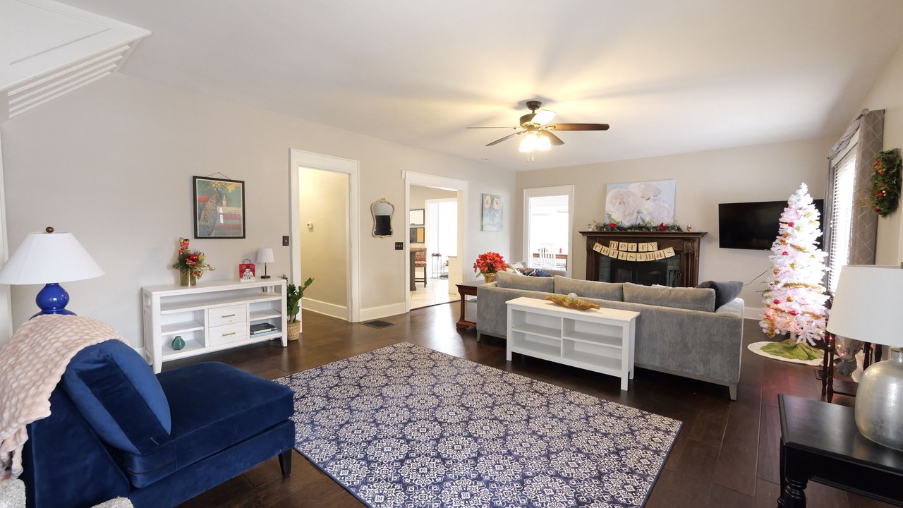 Photo of Livingroom in Near South