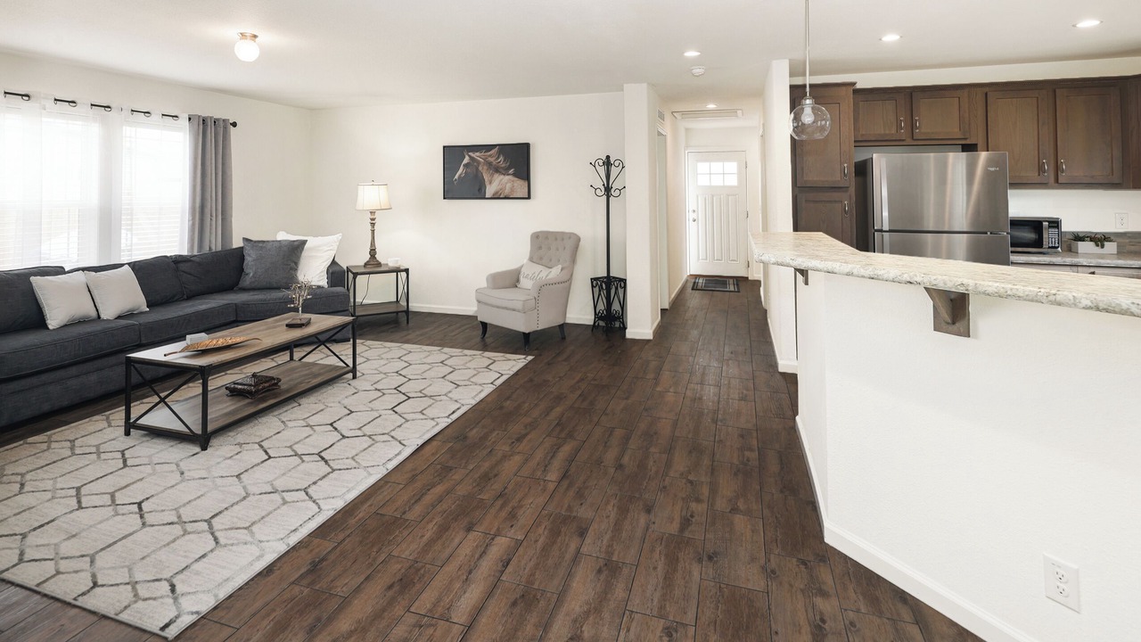 Photo of Livingroom in Dupont