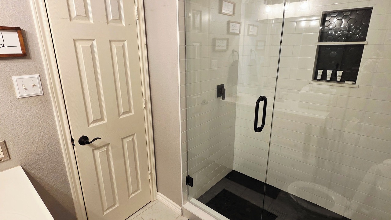 Photo of Bathroom in The Colony