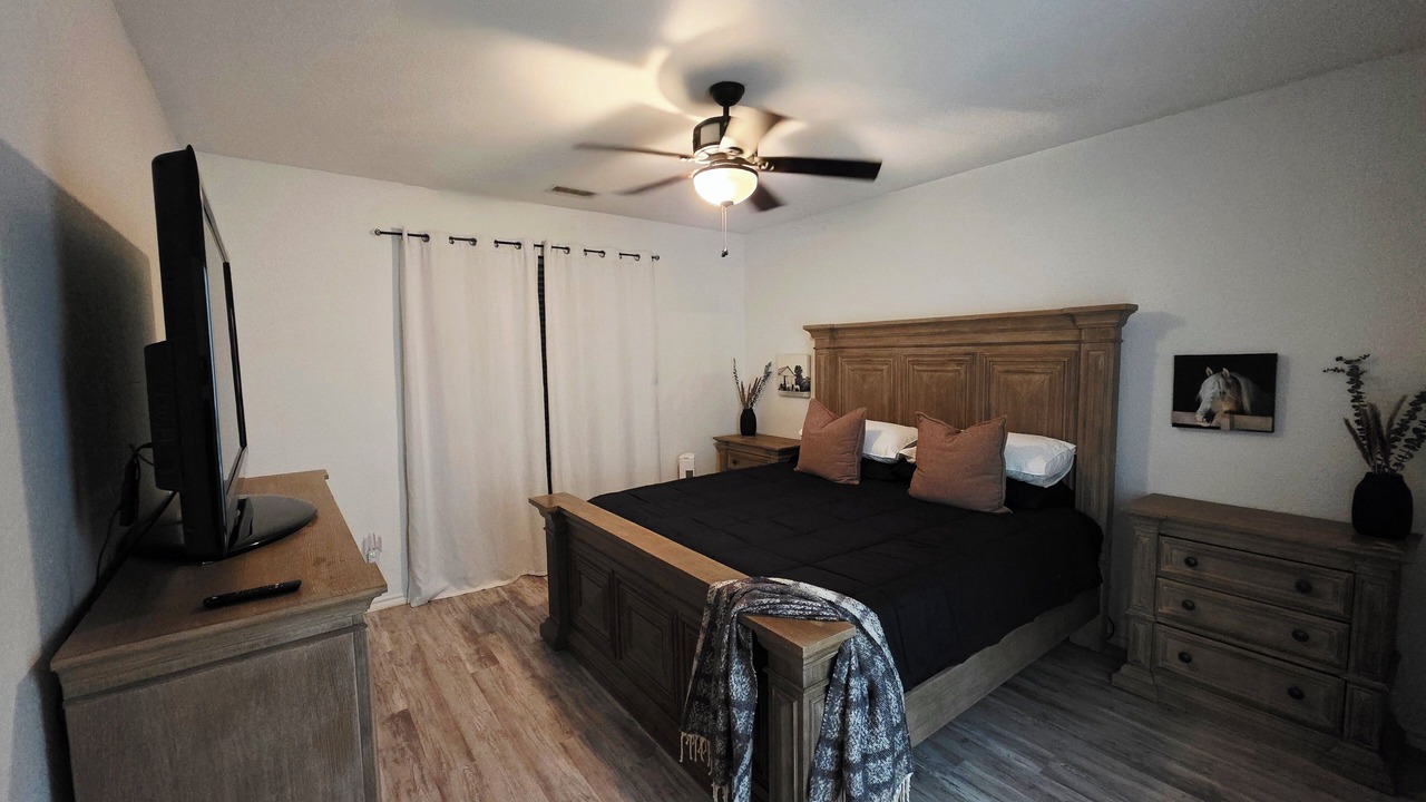 Photo of Bedroom in The Colony
