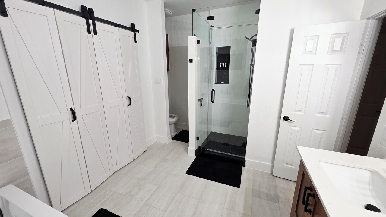 Photo of Bathroom in The Colony