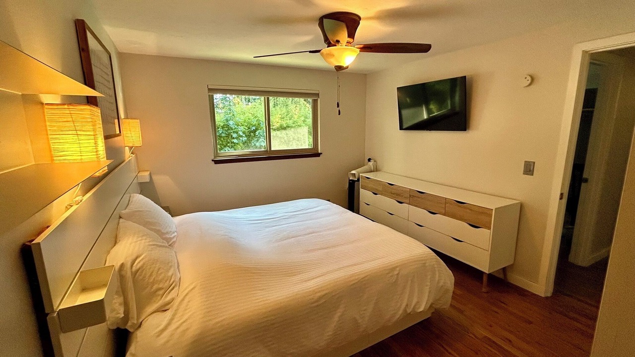 Photo of Bedroom in SeaTac