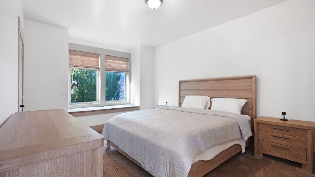 Photo of Bedroom in Oroville
