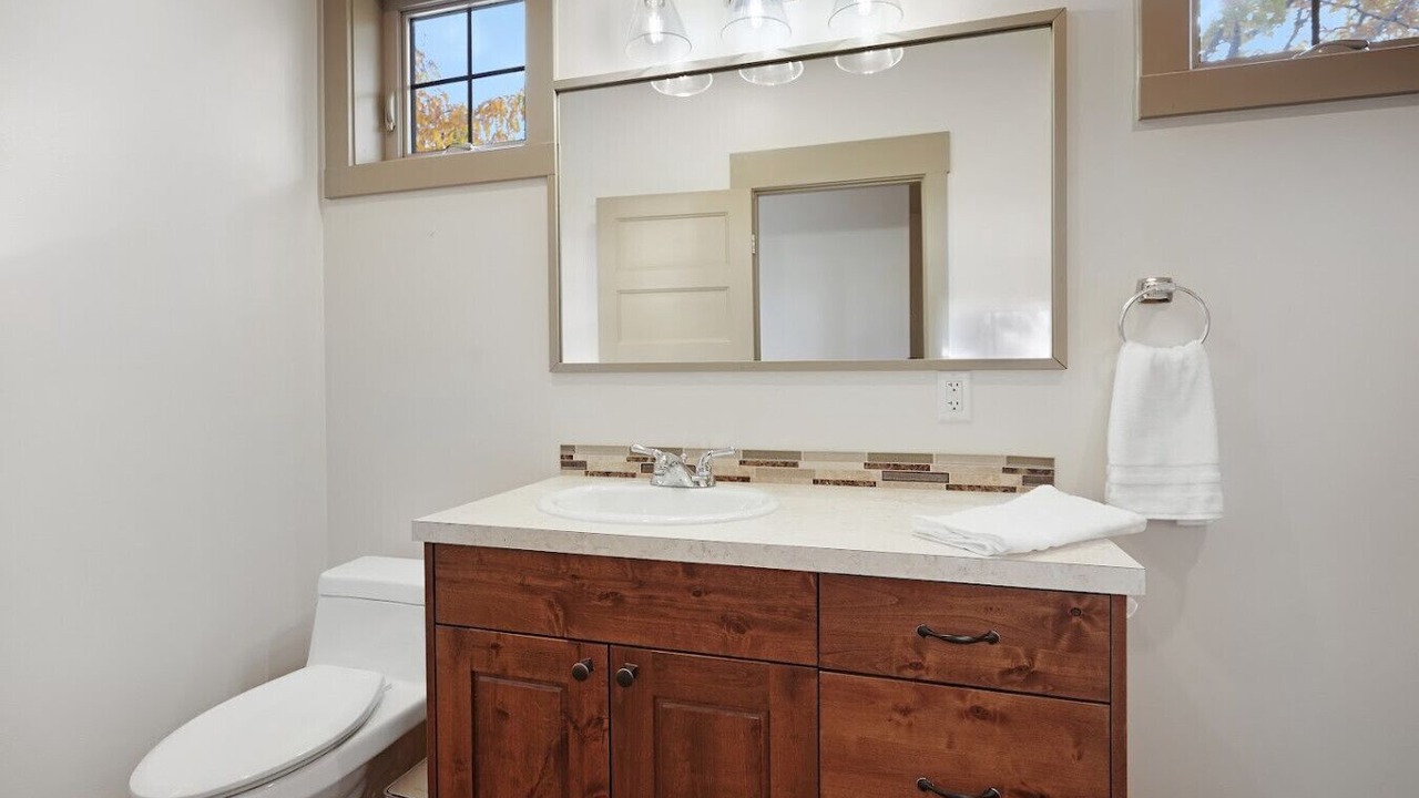 Photo of Bathroom in Oroville