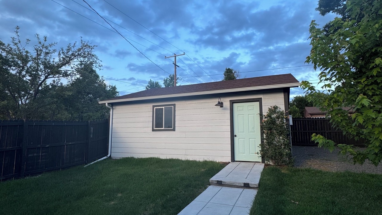 Photo of Outdoor in Englewood