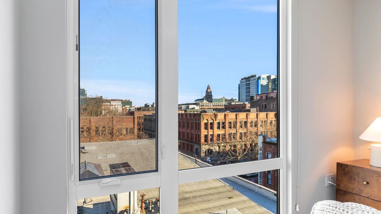 Photo of Others in Pioneer Square