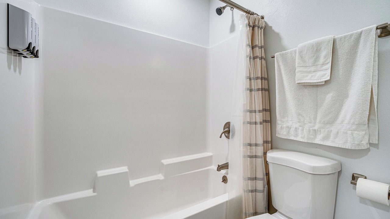 Photo of Bathroom in Soap Lake