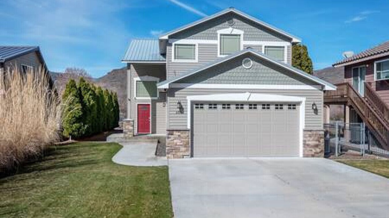 Photo of Outdoor in Sunland Estates