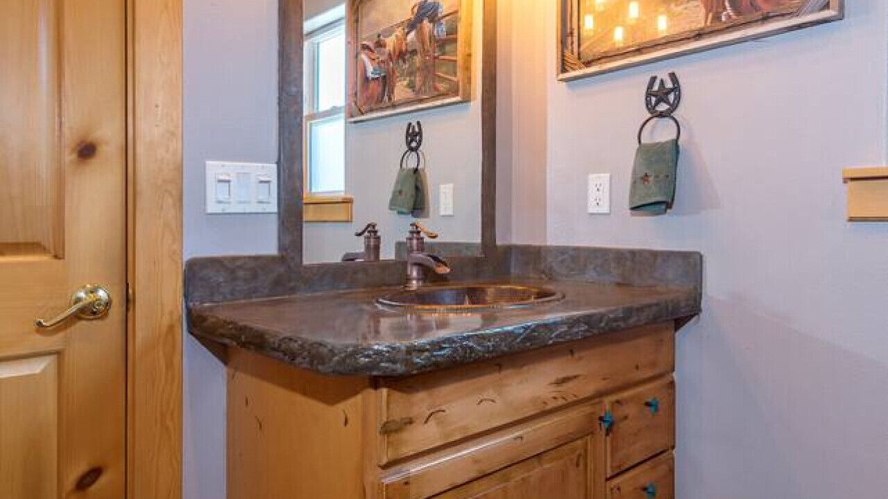 Photo of Bathroom in Lincoln County