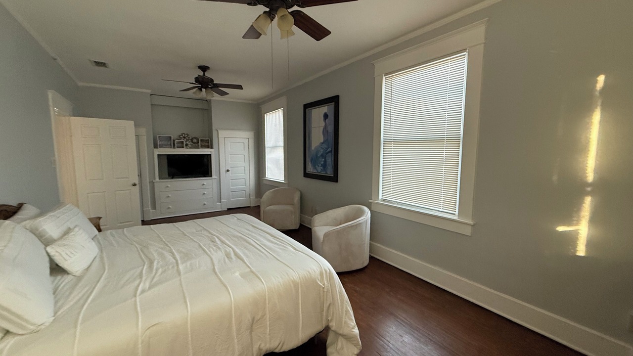 Photo of Bedroom in Roswell