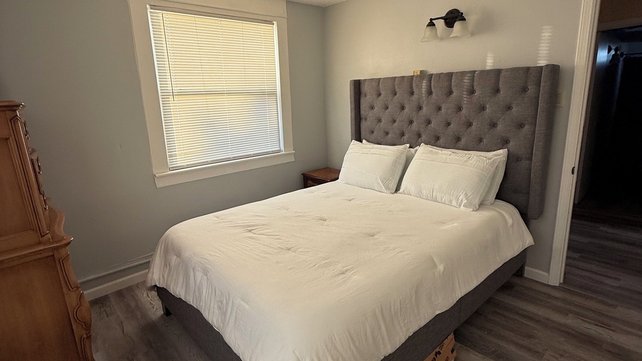 Photo of Bedroom in Roswell