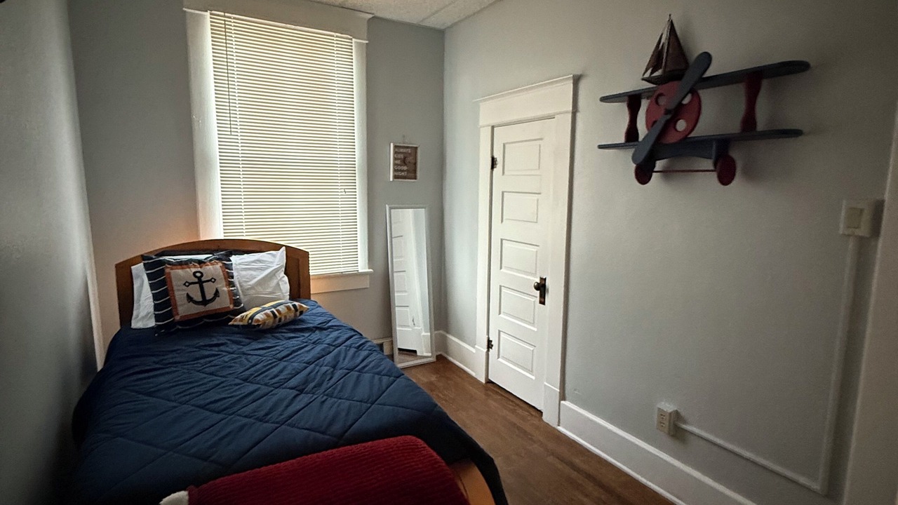 Photo of Bedroom in Roswell