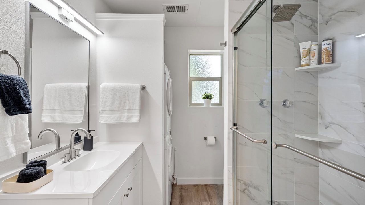 Photo of Bathroom in Highline