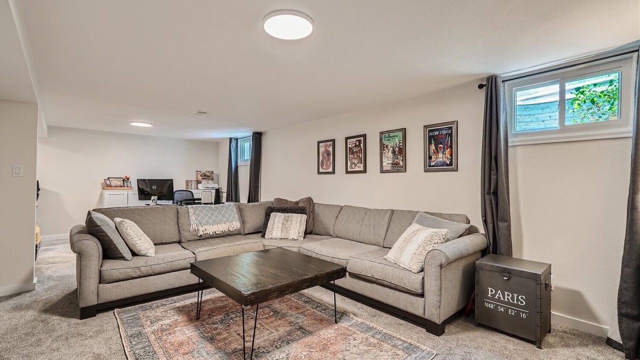 Photo of Livingroom in Lafayette