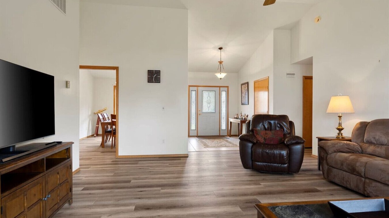 Photo of Livingroom in Davenport