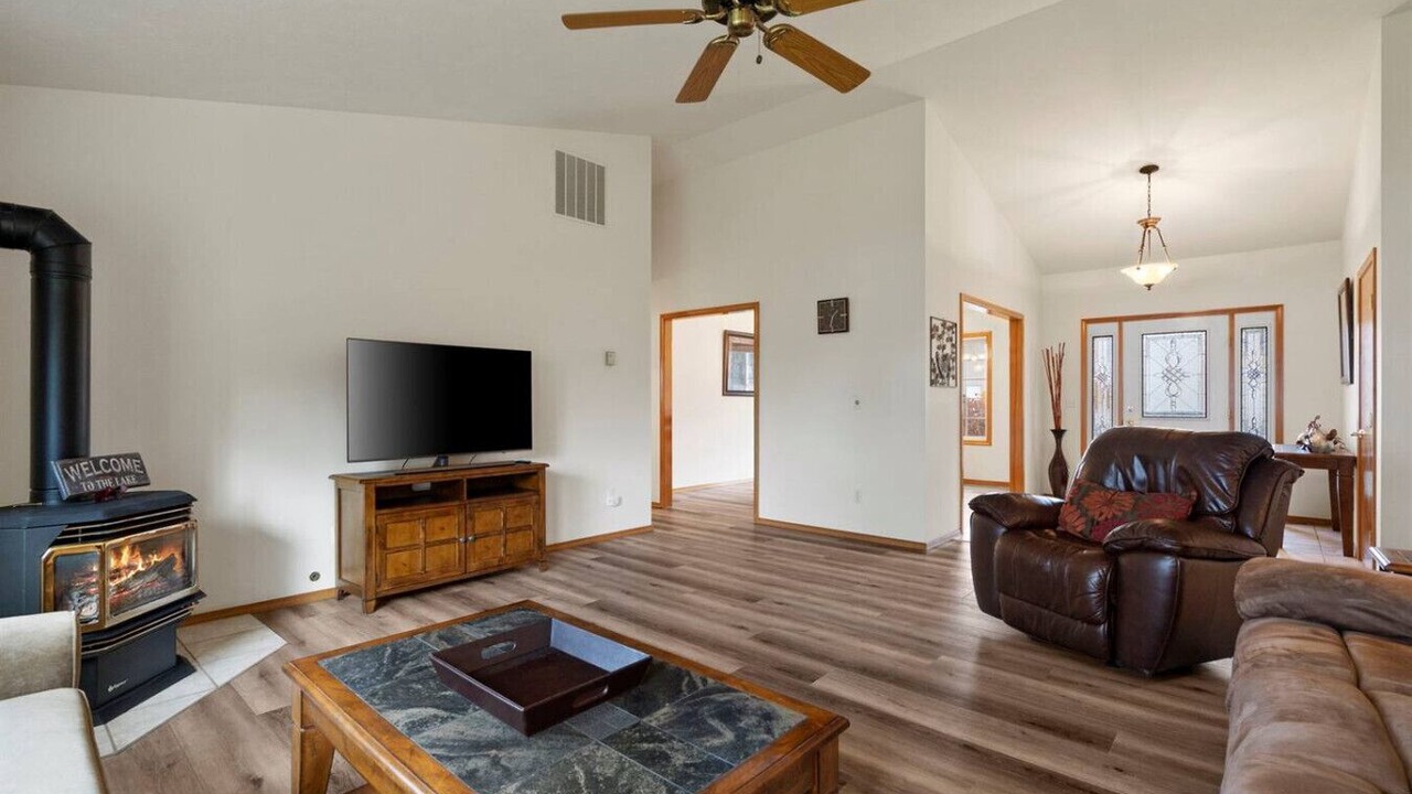 Photo of Livingroom in Davenport