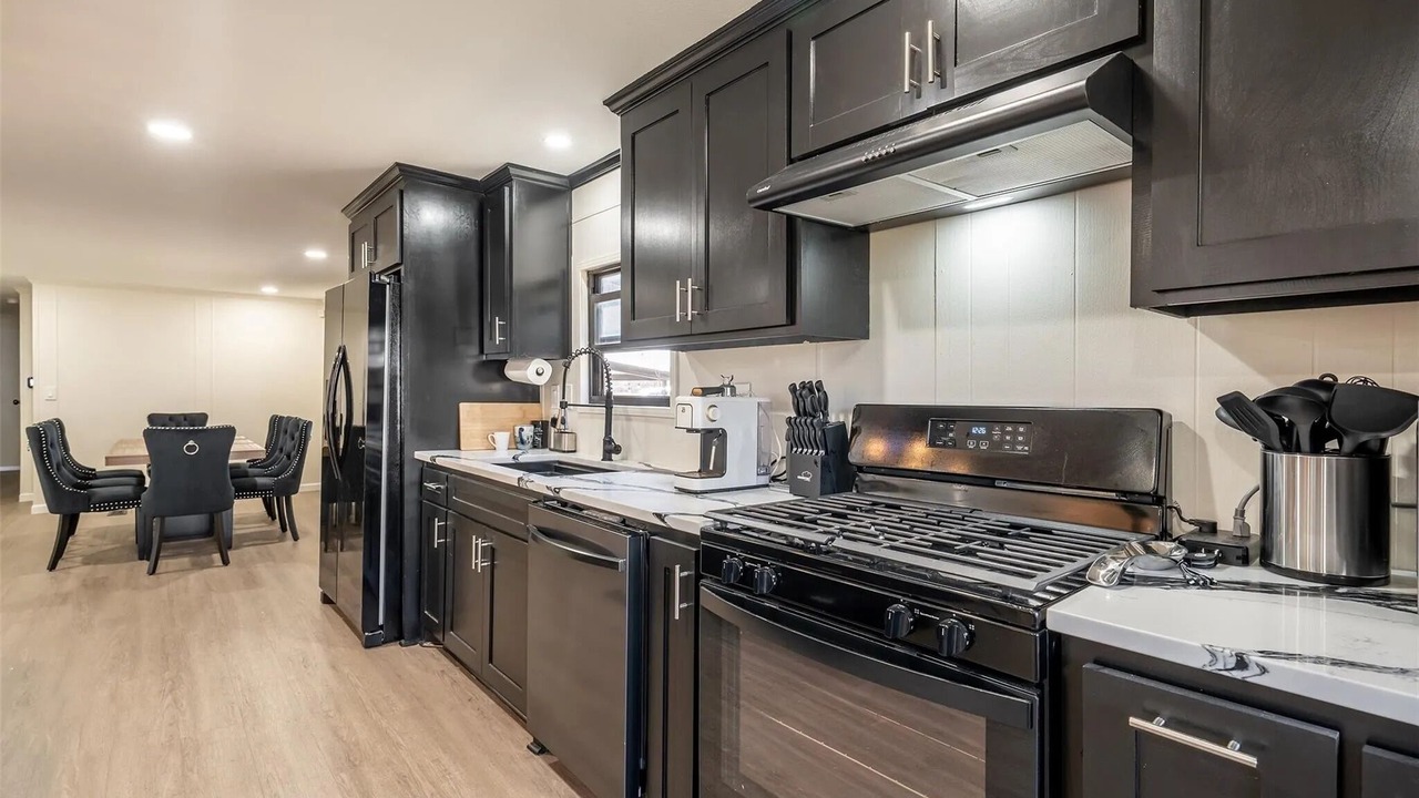 Photo of Kitchen in Laguna Park