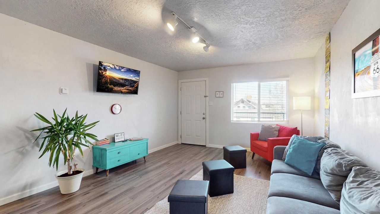 Photo of Livingroom in University Heights