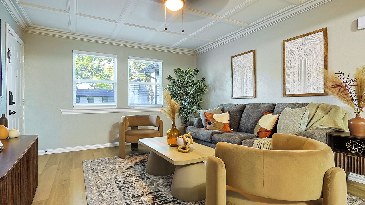 Photo of Livingroom in Farmers Branch