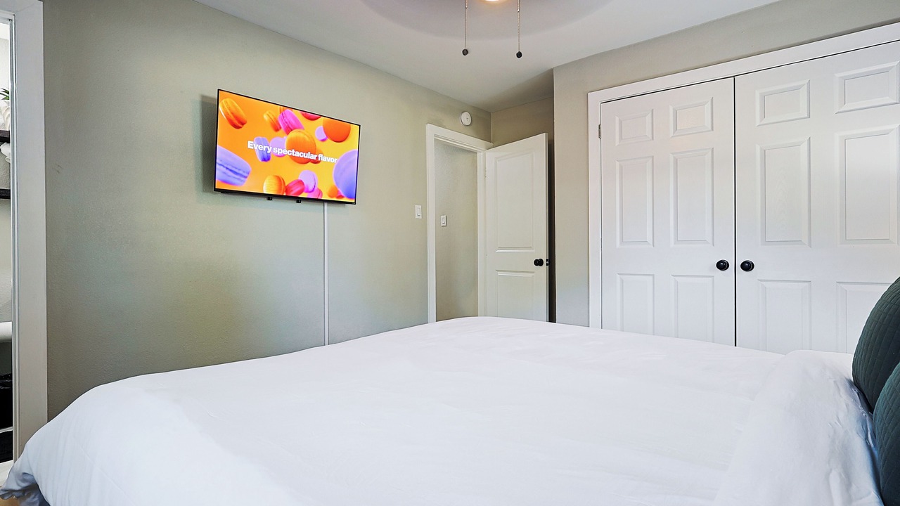 Photo of Bedroom in Farmers Branch
