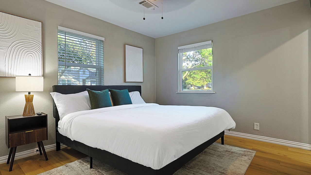 Photo of Bedroom in Farmers Branch