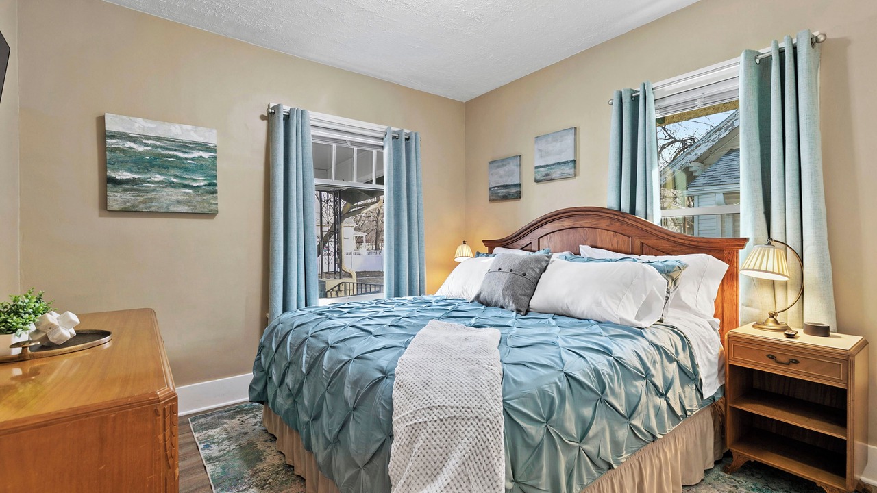 Photo of Bedroom in Near South