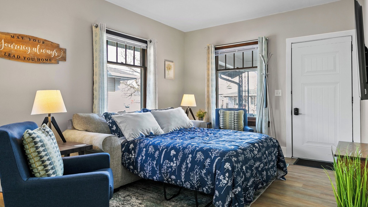 Photo of Bedroom in Near South