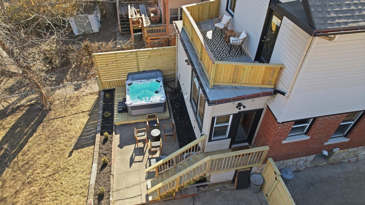 Photo of Outdoor in Midtown - Westport